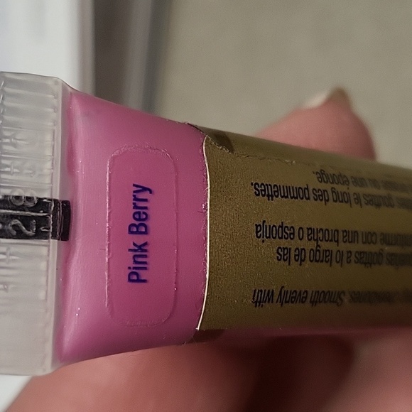 Senegence cream blush, new in pkg, pink berry in color - Picture 2 of 3